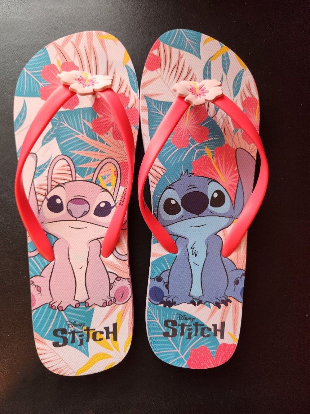 Disney Lilo & Stitch Women’s Pink Flip Flops / Sandals Size 10